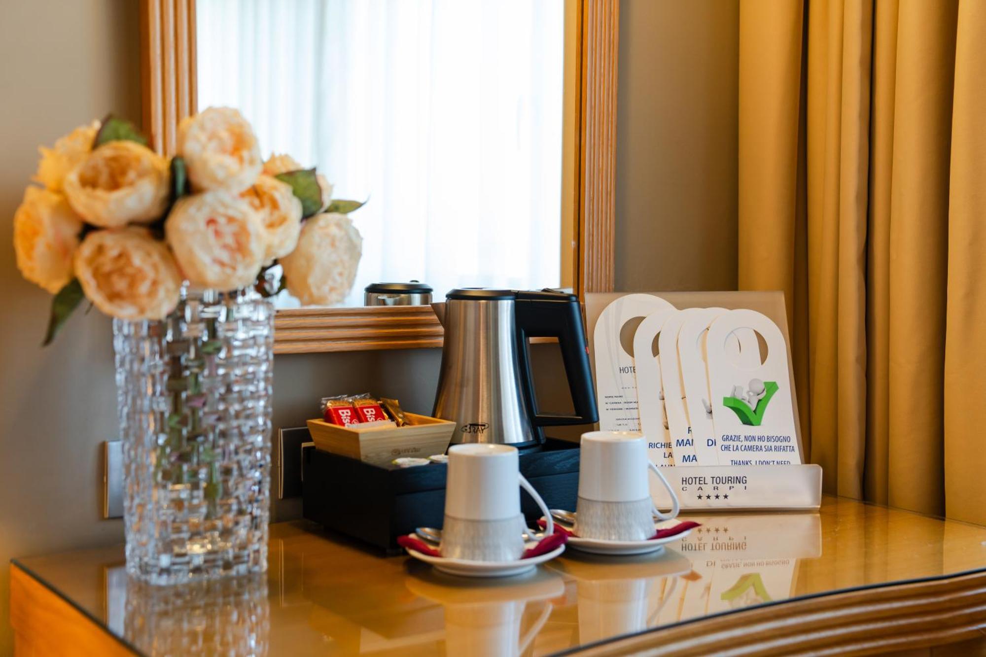 Hotel Touring Карпи Экстерьер фото
