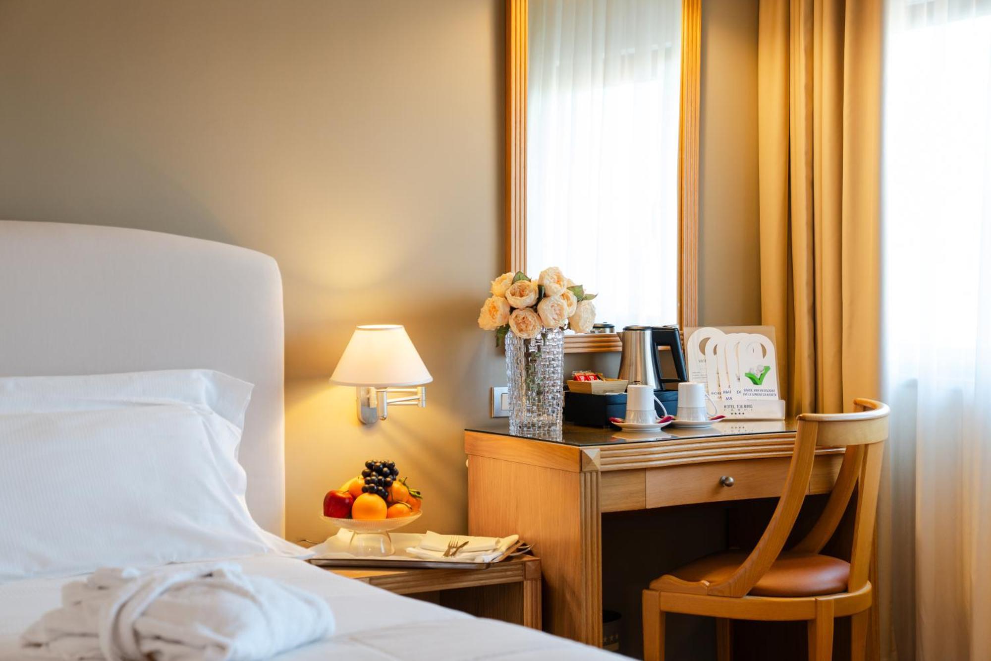 Hotel Touring Карпи Экстерьер фото