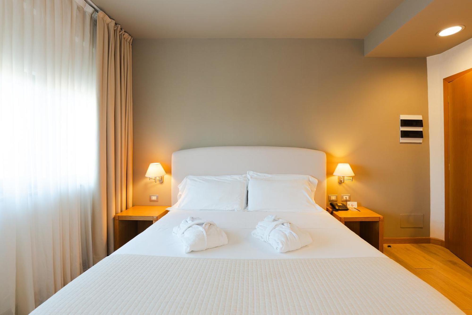Hotel Touring Карпи Экстерьер фото