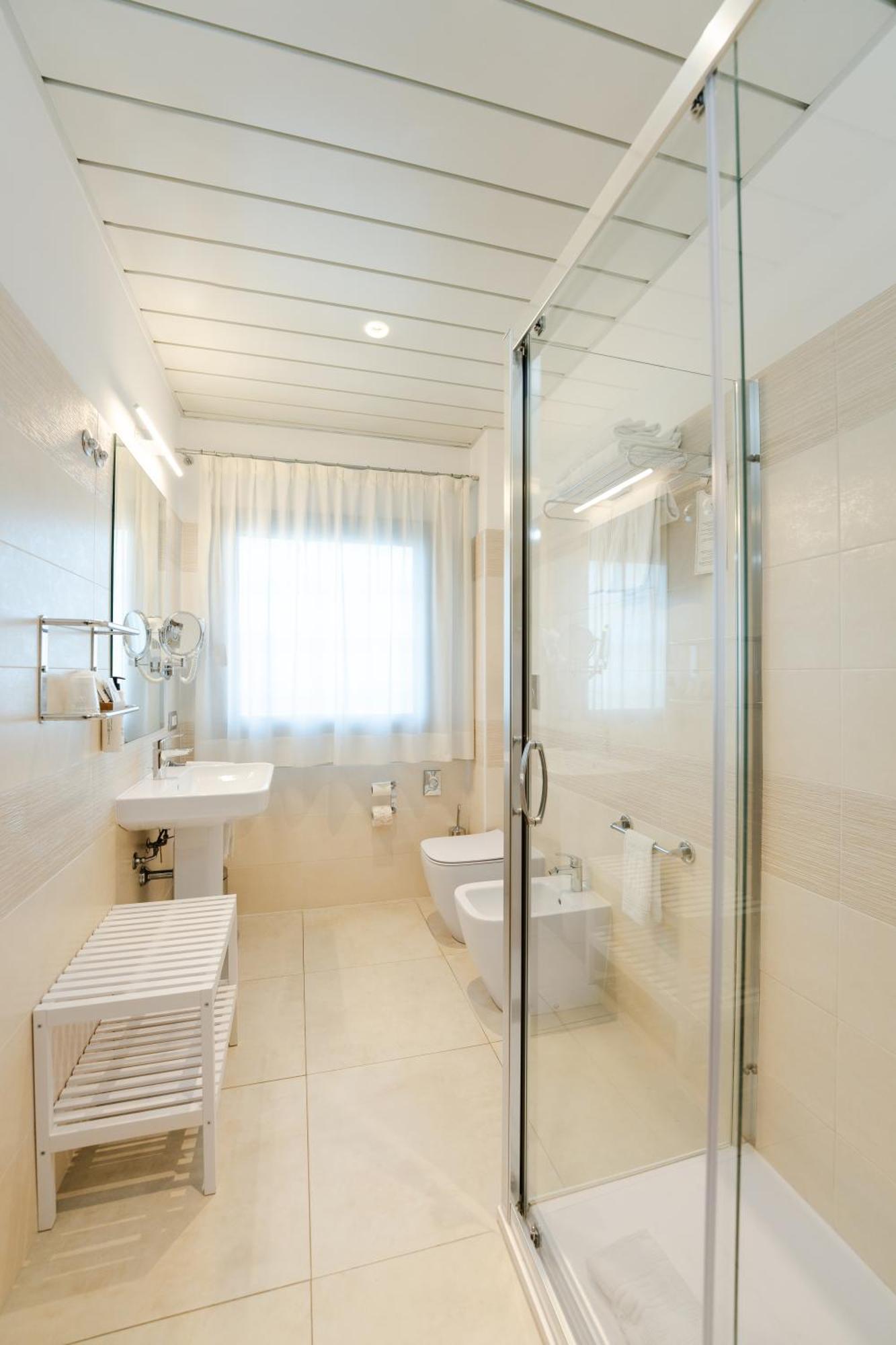 Hotel Touring Карпи Экстерьер фото