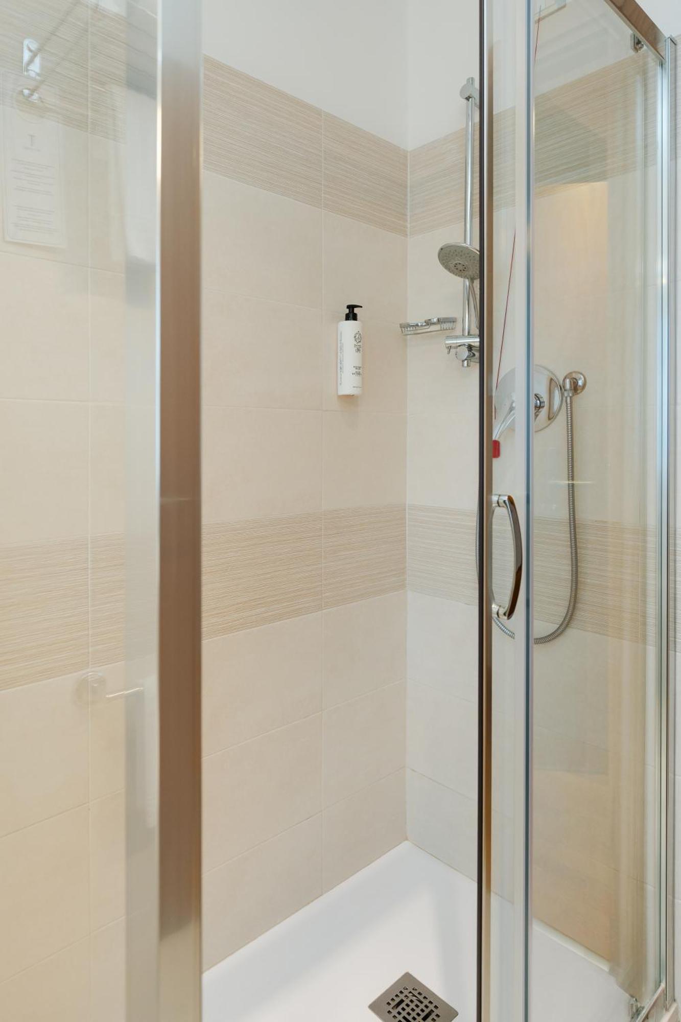 Hotel Touring Карпи Экстерьер фото